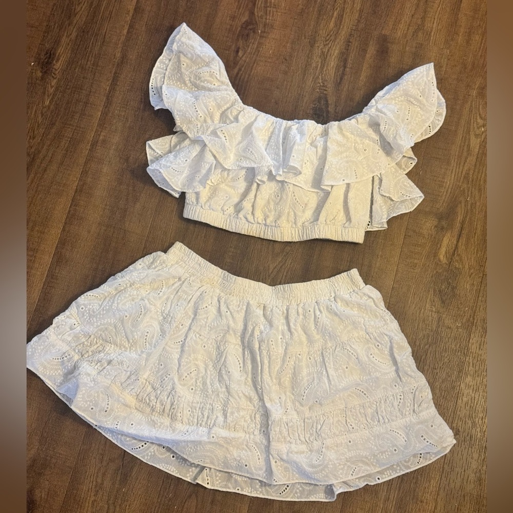 MISA white eyelit set